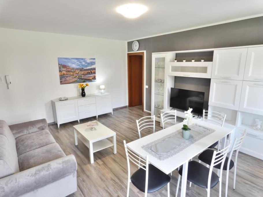 데센자노델가르다 Welcome House Desenzano Center 아파트 외부 사진