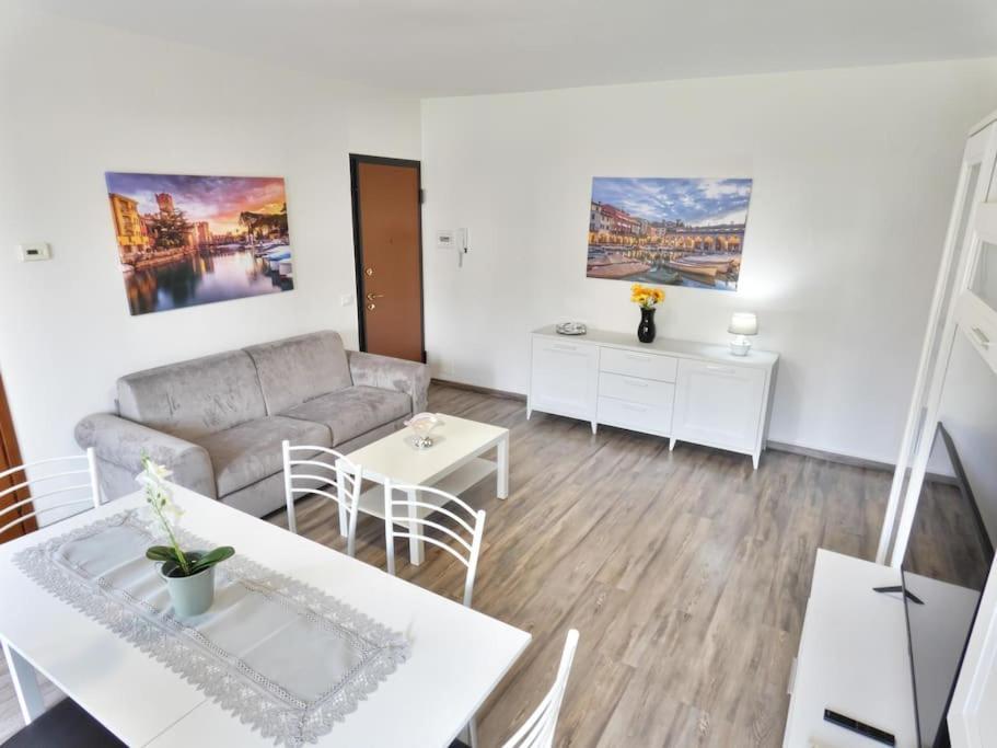 데센자노델가르다 Welcome House Desenzano Center 아파트 외부 사진